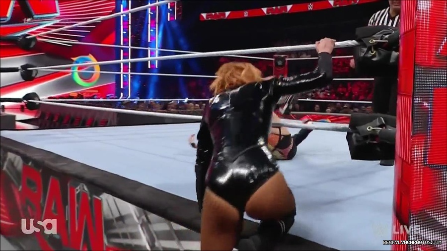 WWE_Monday_Night_Raw_2022_05_23_720p_HDTV_x264-NWCHD_mp4_007447748.jpg