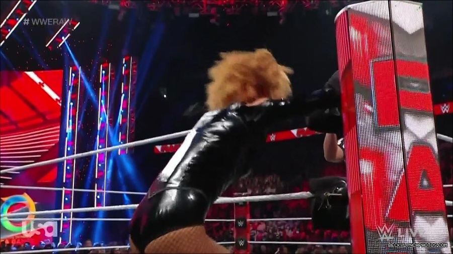 WWE_Monday_Night_Raw_2022_05_23_720p_HDTV_x264-NWCHD_mp4_007450150.jpg