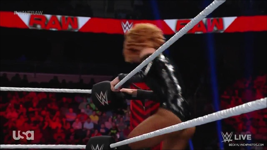 WWE_Monday_Night_Raw_2022_05_23_720p_HDTV_x264-NWCHD_mp4_007451752.jpg