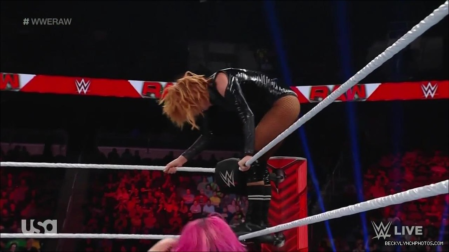 WWE_Monday_Night_Raw_2022_05_23_720p_HDTV_x264-NWCHD_mp4_007454955.jpg