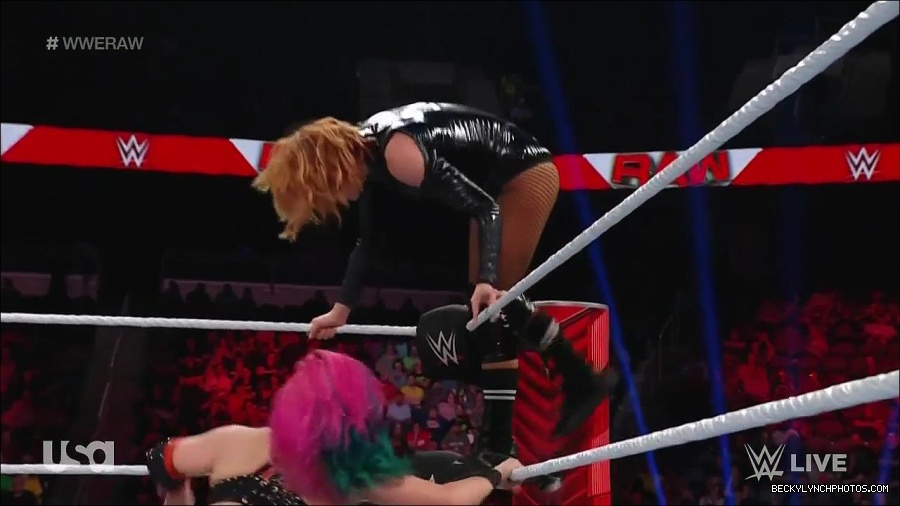 WWE_Monday_Night_Raw_2022_05_23_720p_HDTV_x264-NWCHD_mp4_007455355.jpg