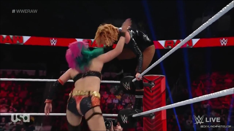 WWE_Monday_Night_Raw_2022_05_23_720p_HDTV_x264-NWCHD_mp4_007456156.jpg