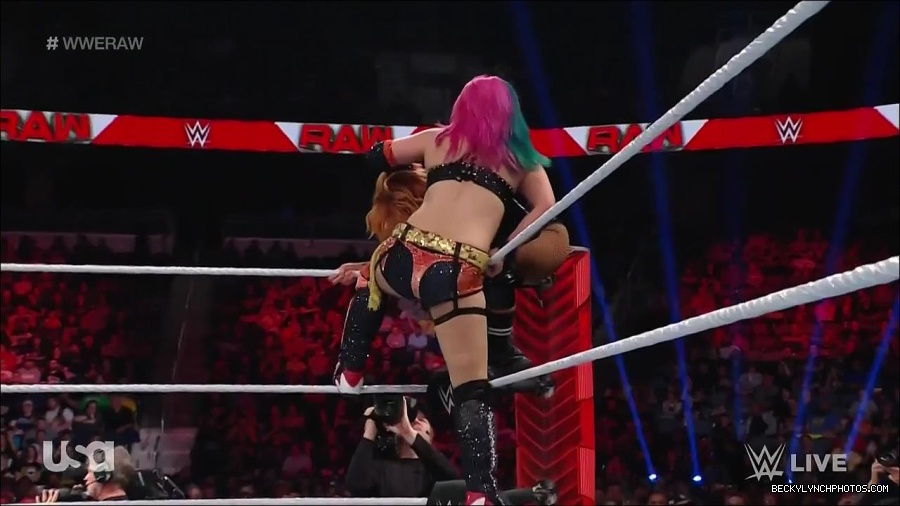WWE_Monday_Night_Raw_2022_05_23_720p_HDTV_x264-NWCHD_mp4_007460561.jpg