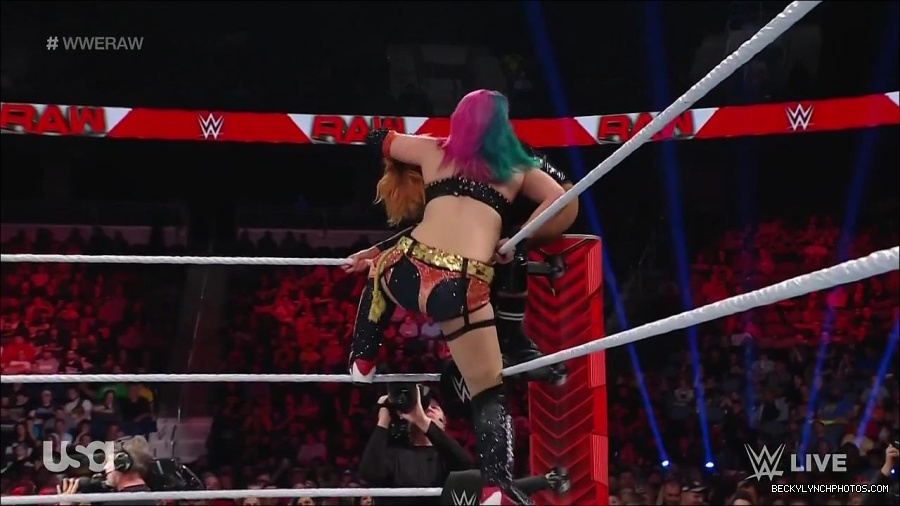 WWE_Monday_Night_Raw_2022_05_23_720p_HDTV_x264-NWCHD_mp4_007460961.jpg