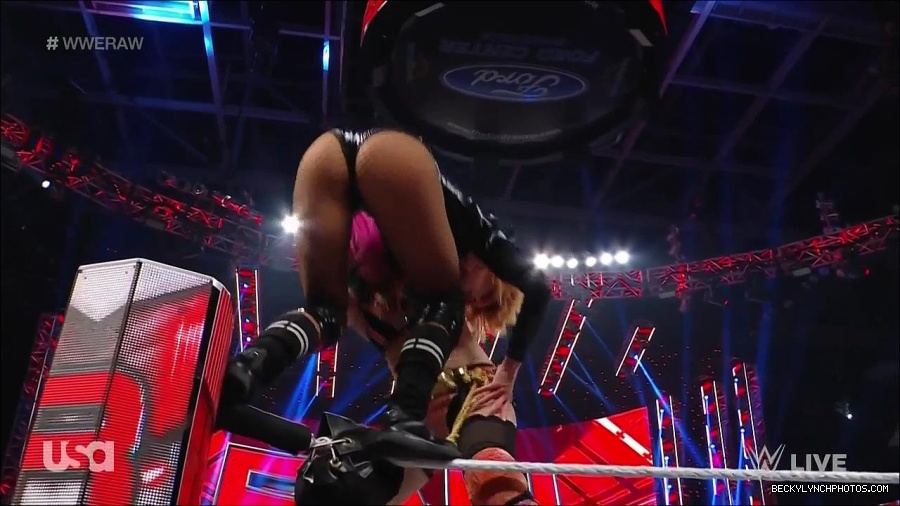 WWE_Monday_Night_Raw_2022_05_23_720p_HDTV_x264-NWCHD_mp4_007469369.jpg
