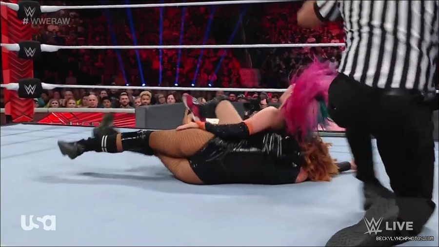 WWE_Monday_Night_Raw_2022_05_23_720p_HDTV_x264-NWCHD_mp4_007476977.jpg