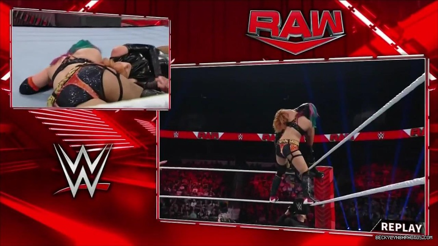 WWE_Monday_Night_Raw_2022_05_23_720p_HDTV_x264-NWCHD_mp4_007482182.jpg