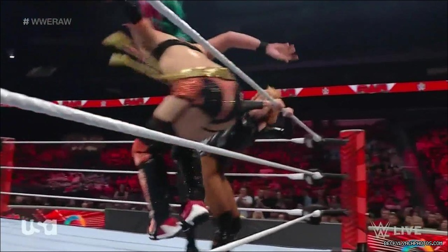 WWE_Monday_Night_Raw_2022_05_23_720p_HDTV_x264-NWCHD_mp4_007502202.jpg