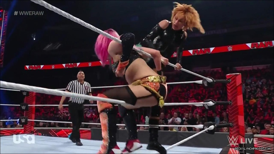 WWE_Monday_Night_Raw_2022_05_23_720p_HDTV_x264-NWCHD_mp4_007503403.jpg