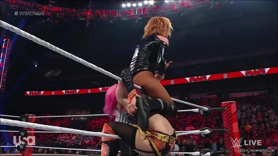 WWE_Monday_Night_Raw_2022_05_23_720p_HDTV_x264-NWCHD_mp4_007505806.jpg