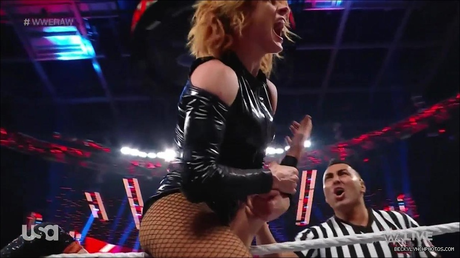 WWE_Monday_Night_Raw_2022_05_23_720p_HDTV_x264-NWCHD_mp4_007508609.jpg