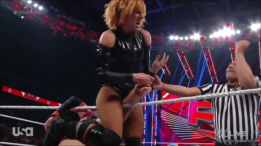 WWE_Monday_Night_Raw_2022_05_23_720p_HDTV_x264-NWCHD_mp4_007510210.jpg