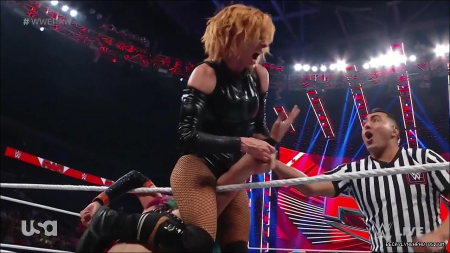 WWE_Monday_Night_Raw_2022_05_23_720p_HDTV_x264-NWCHD_mp4_007510611.jpg