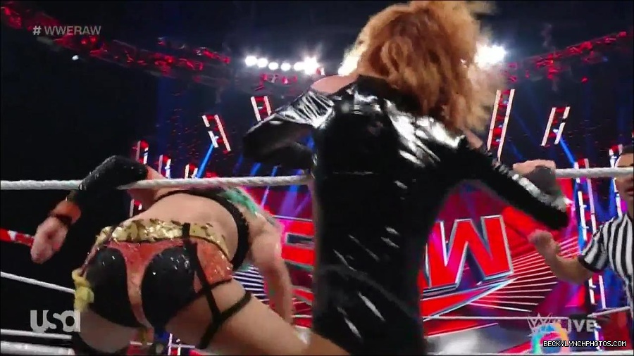 WWE_Monday_Night_Raw_2022_05_23_720p_HDTV_x264-NWCHD_mp4_007511812.jpg