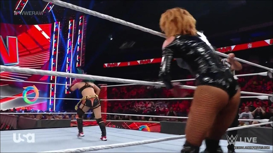 WWE_Monday_Night_Raw_2022_05_23_720p_HDTV_x264-NWCHD_mp4_007521121.jpg