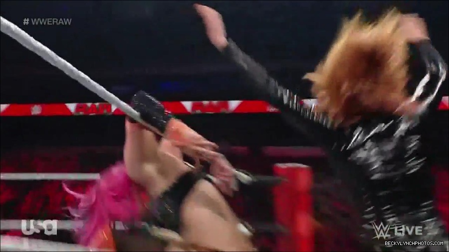 WWE_Monday_Night_Raw_2022_05_23_720p_HDTV_x264-NWCHD_mp4_007524725.jpg