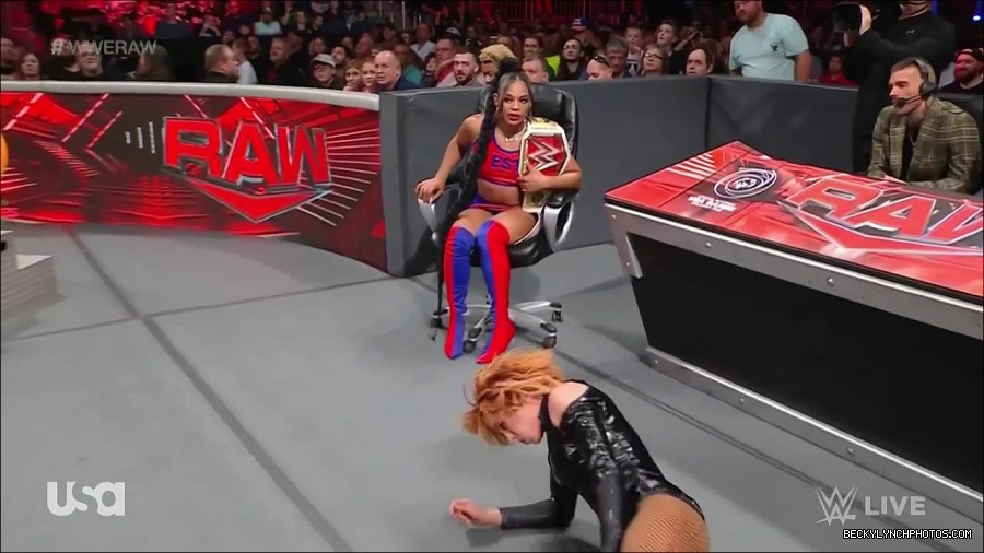 WWE_Monday_Night_Raw_2022_05_23_720p_HDTV_x264-NWCHD_mp4_007527127.jpg