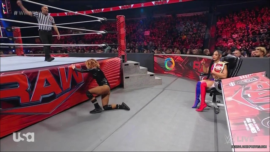 WWE_Monday_Night_Raw_2022_05_23_720p_HDTV_x264-NWCHD_mp4_007531131.jpg