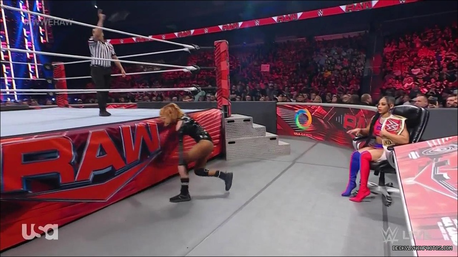 WWE_Monday_Night_Raw_2022_05_23_720p_HDTV_x264-NWCHD_mp4_007531531.jpg