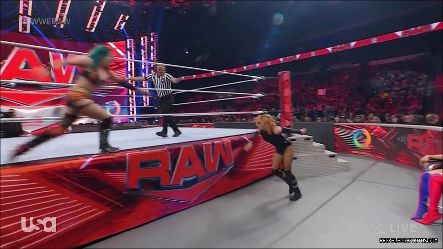 WWE_Monday_Night_Raw_2022_05_23_720p_HDTV_x264-NWCHD_mp4_007532733.jpg