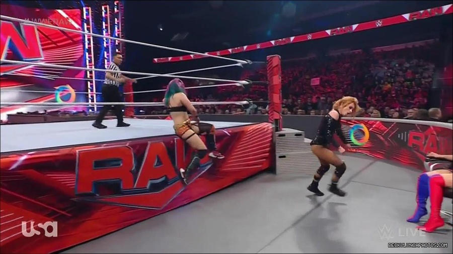 WWE_Monday_Night_Raw_2022_05_23_720p_HDTV_x264-NWCHD_mp4_007534334.jpg