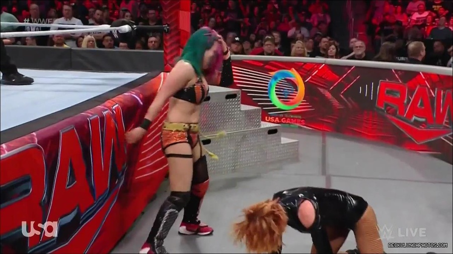 WWE_Monday_Night_Raw_2022_05_23_720p_HDTV_x264-NWCHD_mp4_007536336.jpg