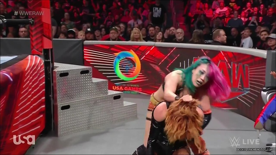 WWE_Monday_Night_Raw_2022_05_23_720p_HDTV_x264-NWCHD_mp4_007539940.jpg