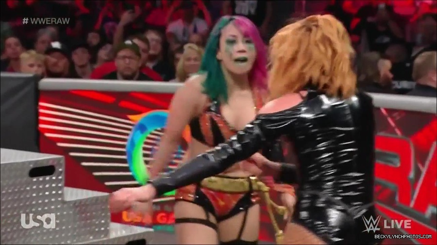 WWE_Monday_Night_Raw_2022_05_23_720p_HDTV_x264-NWCHD_mp4_007546346.jpg