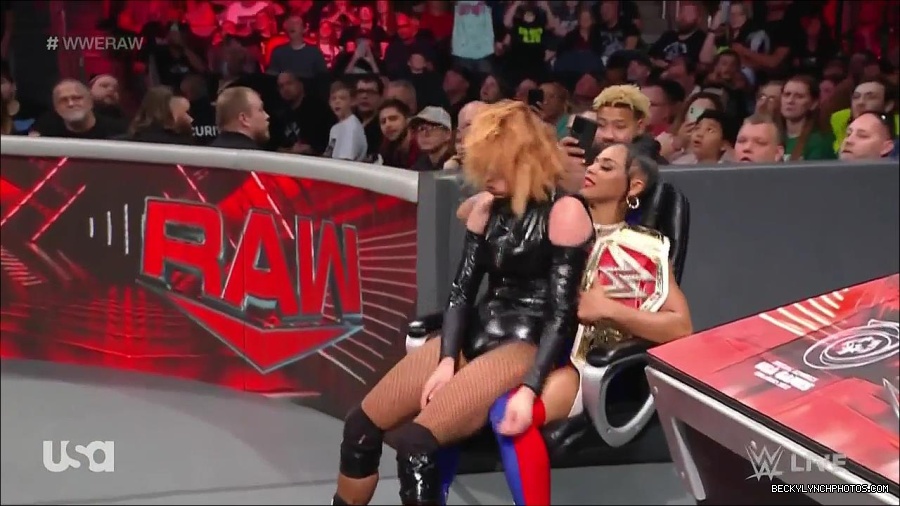 WWE_Monday_Night_Raw_2022_05_23_720p_HDTV_x264-NWCHD_mp4_007548348.jpg
