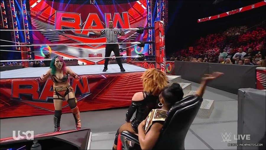 WWE_Monday_Night_Raw_2022_05_23_720p_HDTV_x264-NWCHD_mp4_007549549.jpg