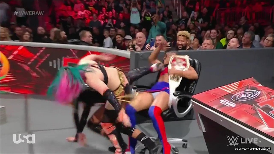 WWE_Monday_Night_Raw_2022_05_23_720p_HDTV_x264-NWCHD_mp4_007551551.jpg