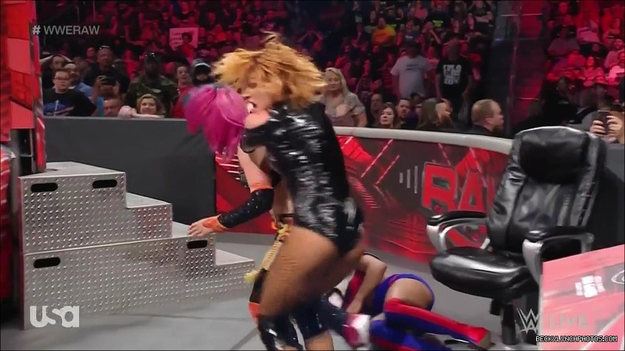 WWE_Monday_Night_Raw_2022_05_23_720p_HDTV_x264-NWCHD_mp4_007554755.jpg