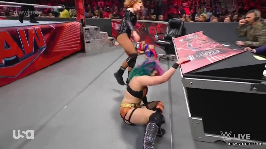 WWE_Monday_Night_Raw_2022_05_23_720p_HDTV_x264-NWCHD_mp4_007557157.jpg