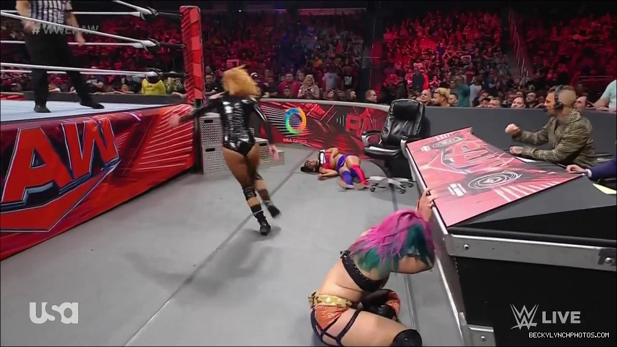 WWE_Monday_Night_Raw_2022_05_23_720p_HDTV_x264-NWCHD_mp4_007557958.jpg