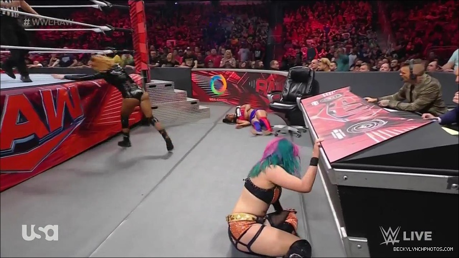 WWE_Monday_Night_Raw_2022_05_23_720p_HDTV_x264-NWCHD_mp4_007558358.jpg