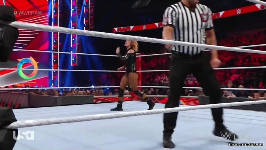 WWE_Monday_Night_Raw_2022_05_23_720p_HDTV_x264-NWCHD_mp4_007561161.jpg