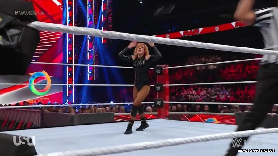 WWE_Monday_Night_Raw_2022_05_23_720p_HDTV_x264-NWCHD_mp4_007561561.jpg