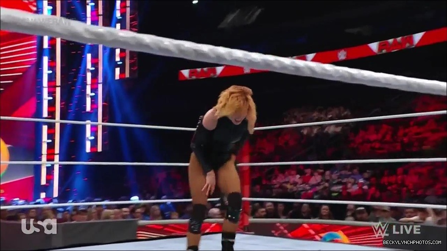 WWE_Monday_Night_Raw_2022_05_23_720p_HDTV_x264-NWCHD_mp4_007562362.jpg