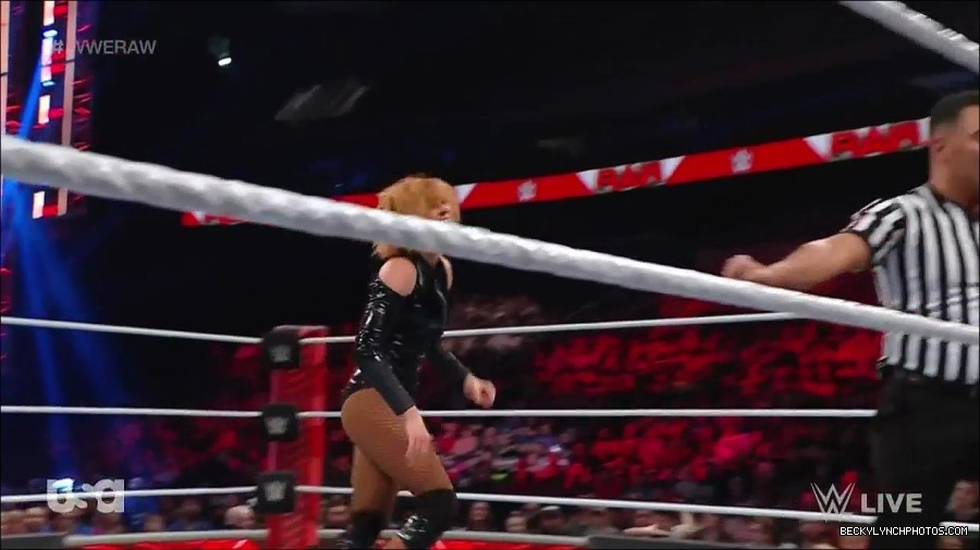 WWE_Monday_Night_Raw_2022_05_23_720p_HDTV_x264-NWCHD_mp4_007562763.jpg
