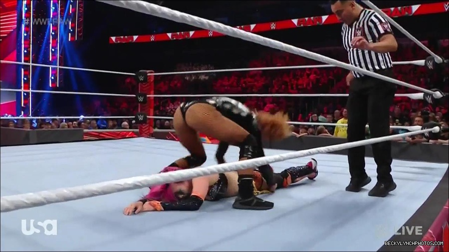 WWE_Monday_Night_Raw_2022_05_23_720p_HDTV_x264-NWCHD_mp4_007567167.jpg