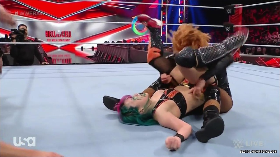 WWE_Monday_Night_Raw_2022_05_23_720p_HDTV_x264-NWCHD_mp4_007570771.jpg