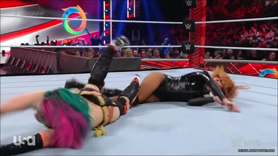 WWE_Monday_Night_Raw_2022_05_23_720p_HDTV_x264-NWCHD_mp4_007572773.jpg