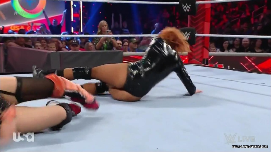 WWE_Monday_Night_Raw_2022_05_23_720p_HDTV_x264-NWCHD_mp4_007573573.jpg