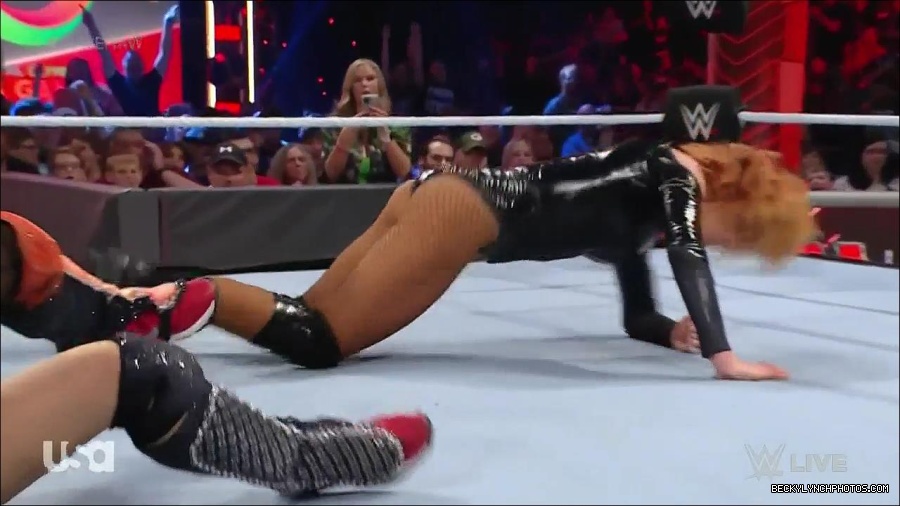 WWE_Monday_Night_Raw_2022_05_23_720p_HDTV_x264-NWCHD_mp4_007573974.jpg