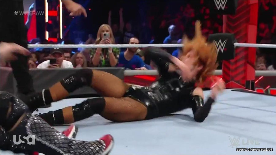 WWE_Monday_Night_Raw_2022_05_23_720p_HDTV_x264-NWCHD_mp4_007574374.jpg