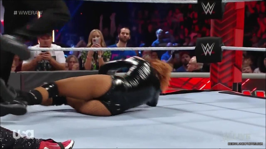 WWE_Monday_Night_Raw_2022_05_23_720p_HDTV_x264-NWCHD_mp4_007574775.jpg