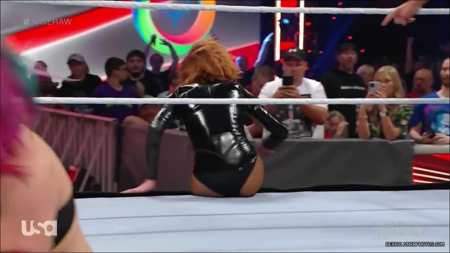 WWE_Monday_Night_Raw_2022_05_23_720p_HDTV_x264-NWCHD_mp4_007576376.jpg