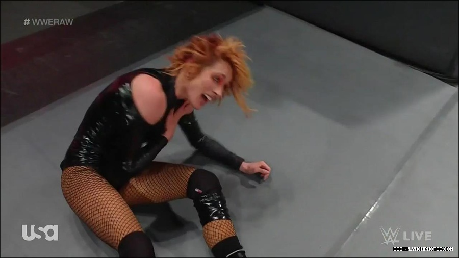 WWE_Monday_Night_Raw_2022_05_23_720p_HDTV_x264-NWCHD_mp4_007594795.jpg