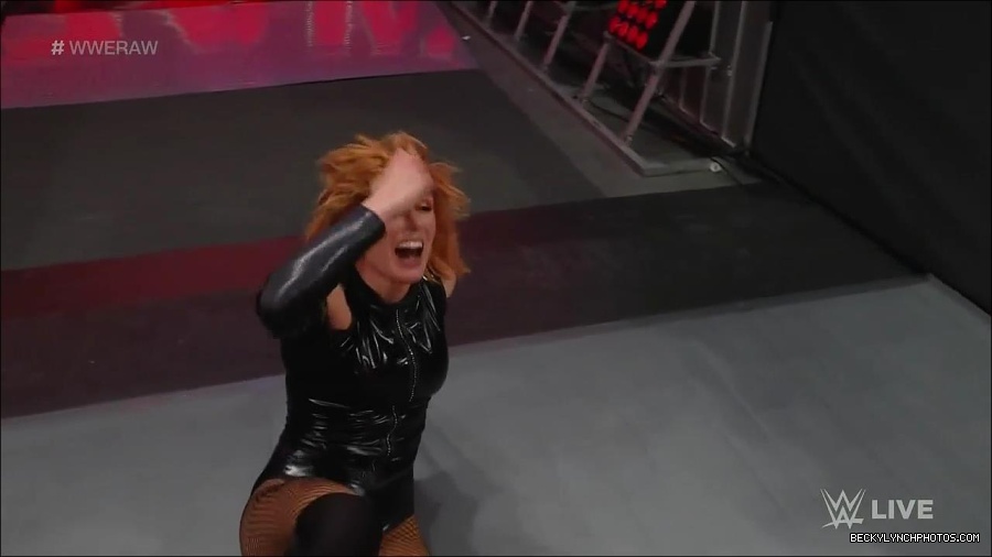 WWE_Monday_Night_Raw_2022_05_23_720p_HDTV_x264-NWCHD_mp4_007595996.jpg