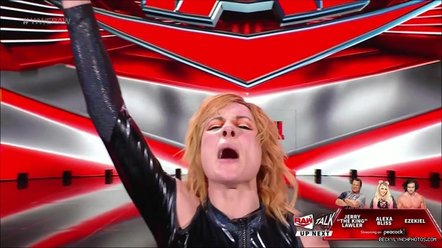 WWE_Monday_Night_Raw_2022_05_23_720p_HDTV_x264-NWCHD_mp4_007656857.jpg